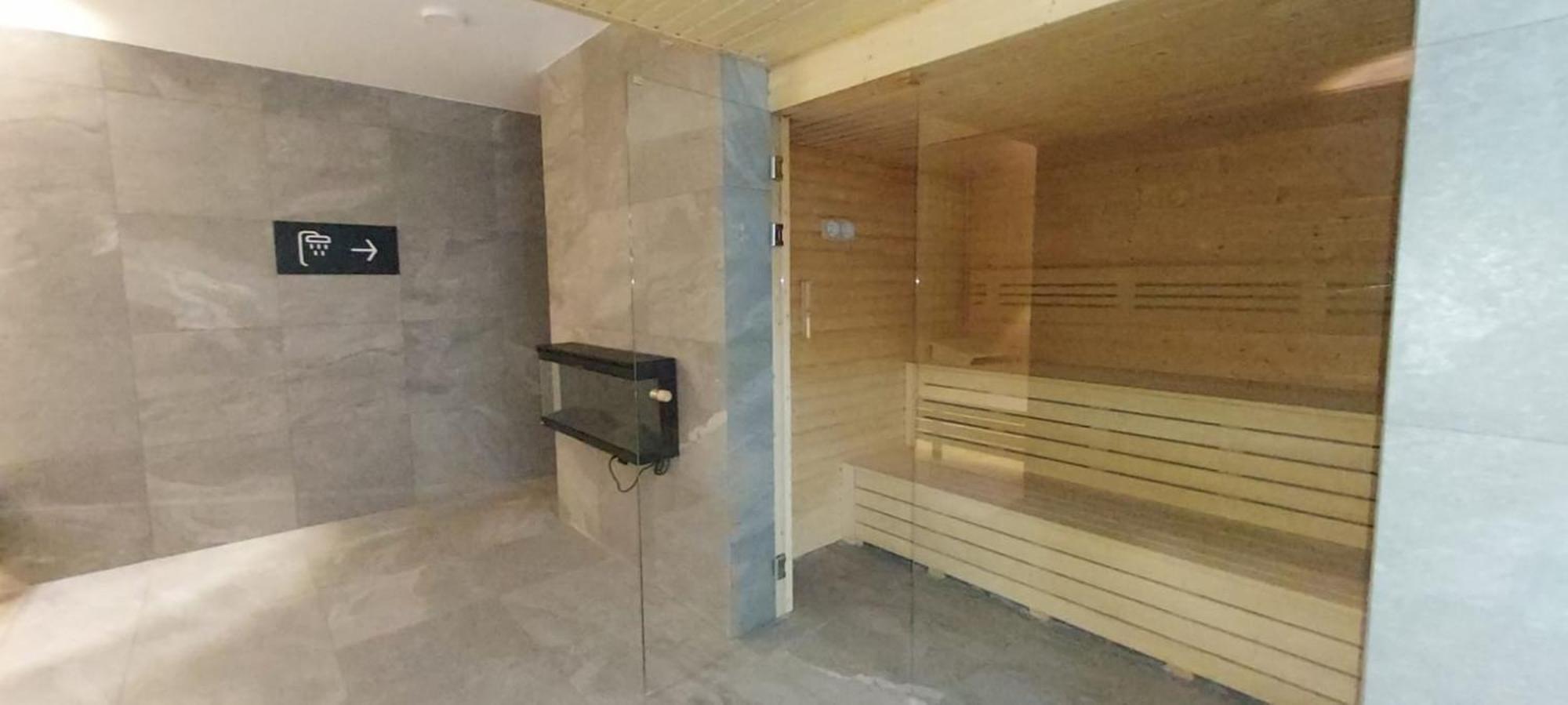 Port Basen & Jacuzzi Apartament